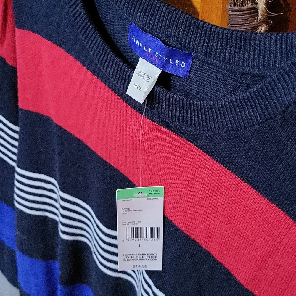 Sweater - Picture 2 of 3